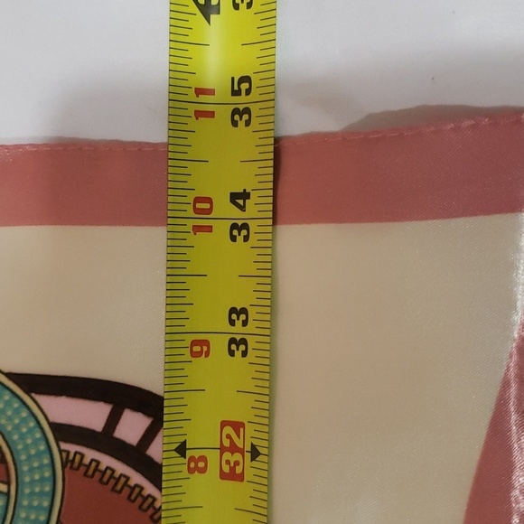 R-1631- Women's Scarf Pink Blue Black NWT - Picture 4 of 7